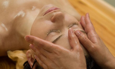 Massage Spécifique : dos, visage, pieds, mains